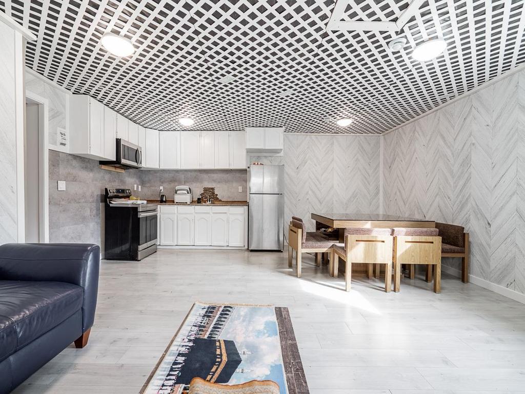 Listing Image for R3040303