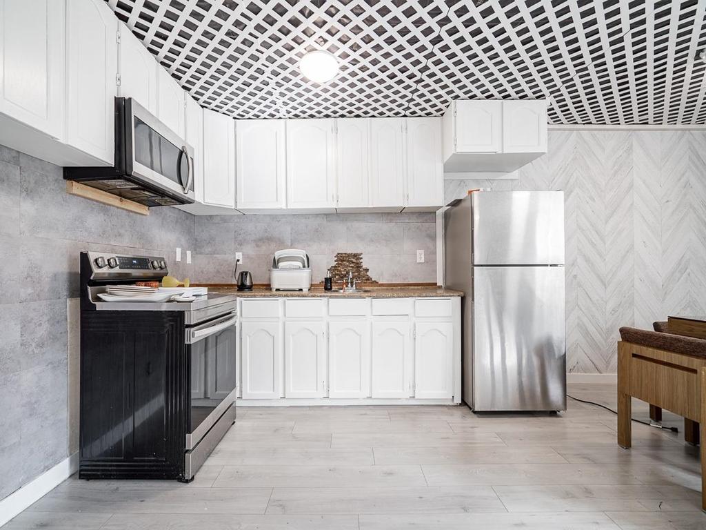 Listing Image for R3040303