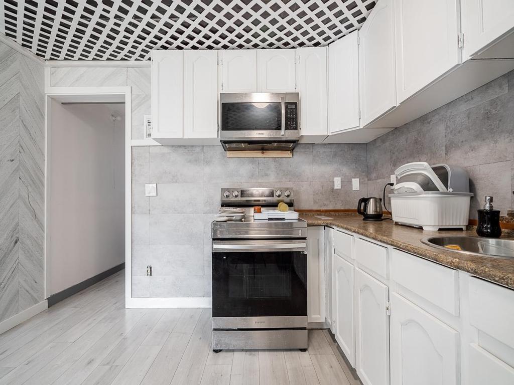 Listing Image for R3040303