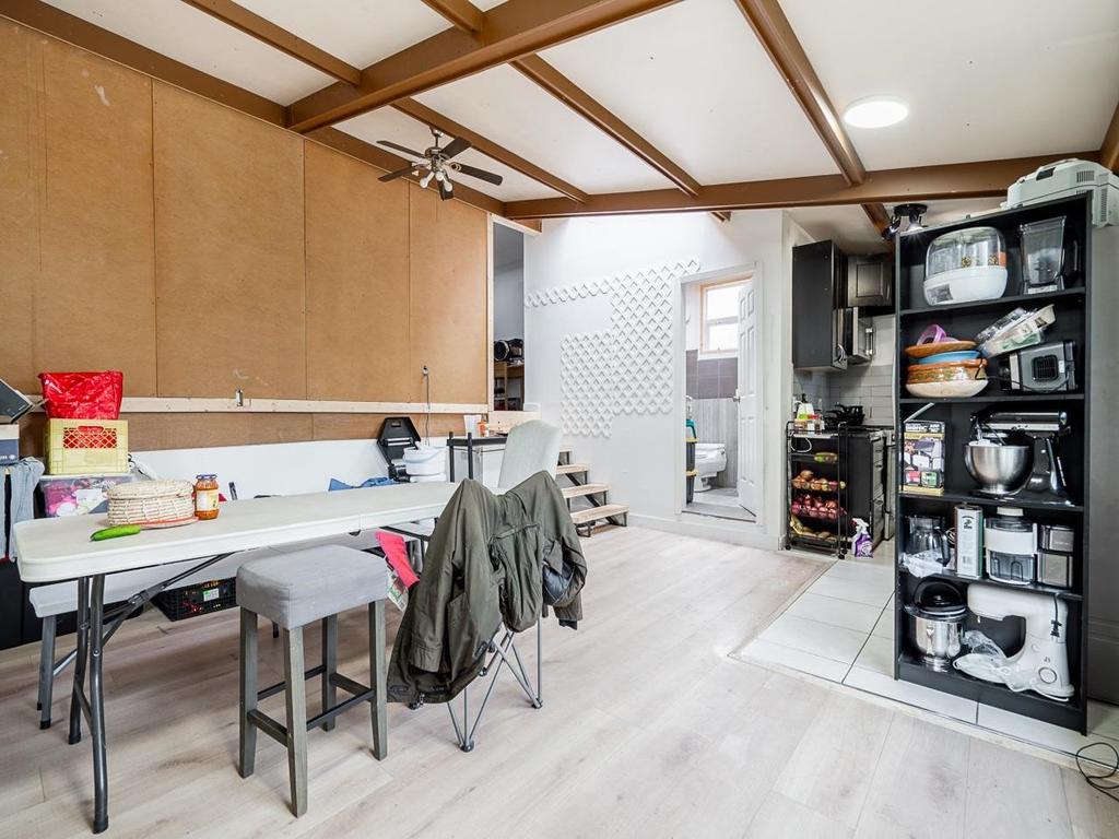 Listing Image for R3040303