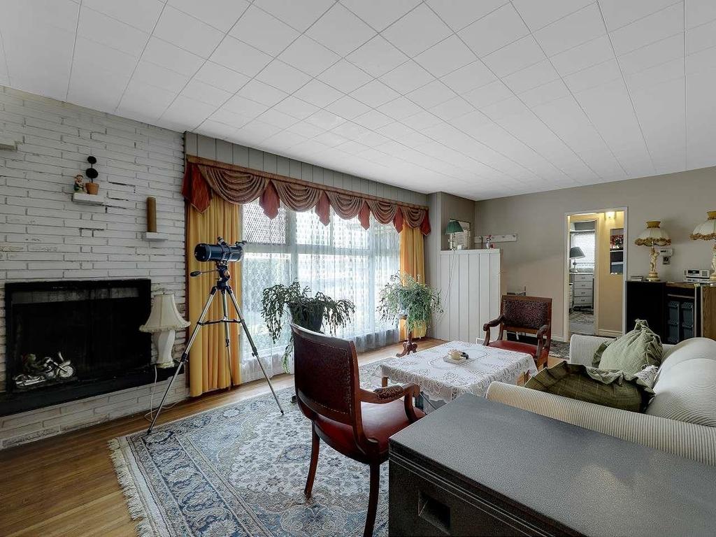 Listing Image for R3040850