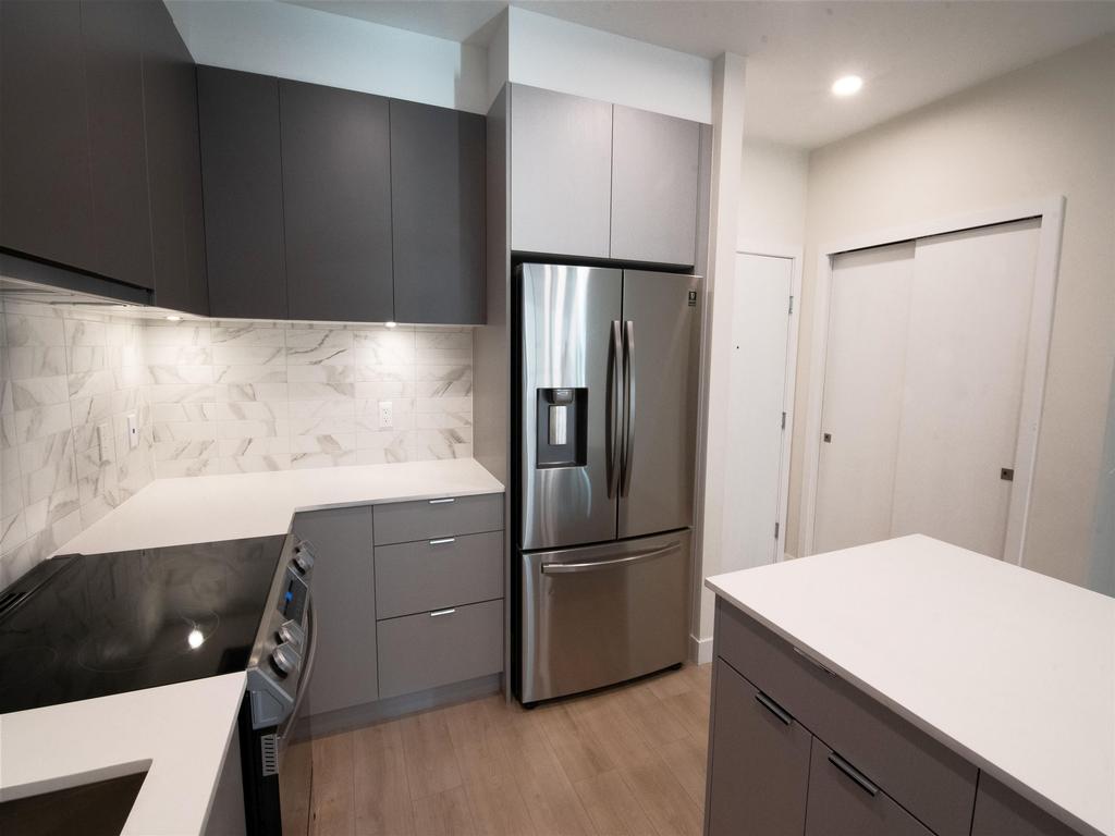 Listing Image for R3041006