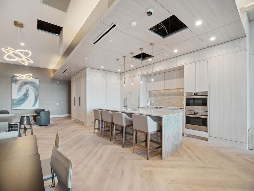 Listing Image for R3043154