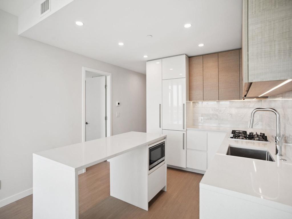 Listing Image for R3043154