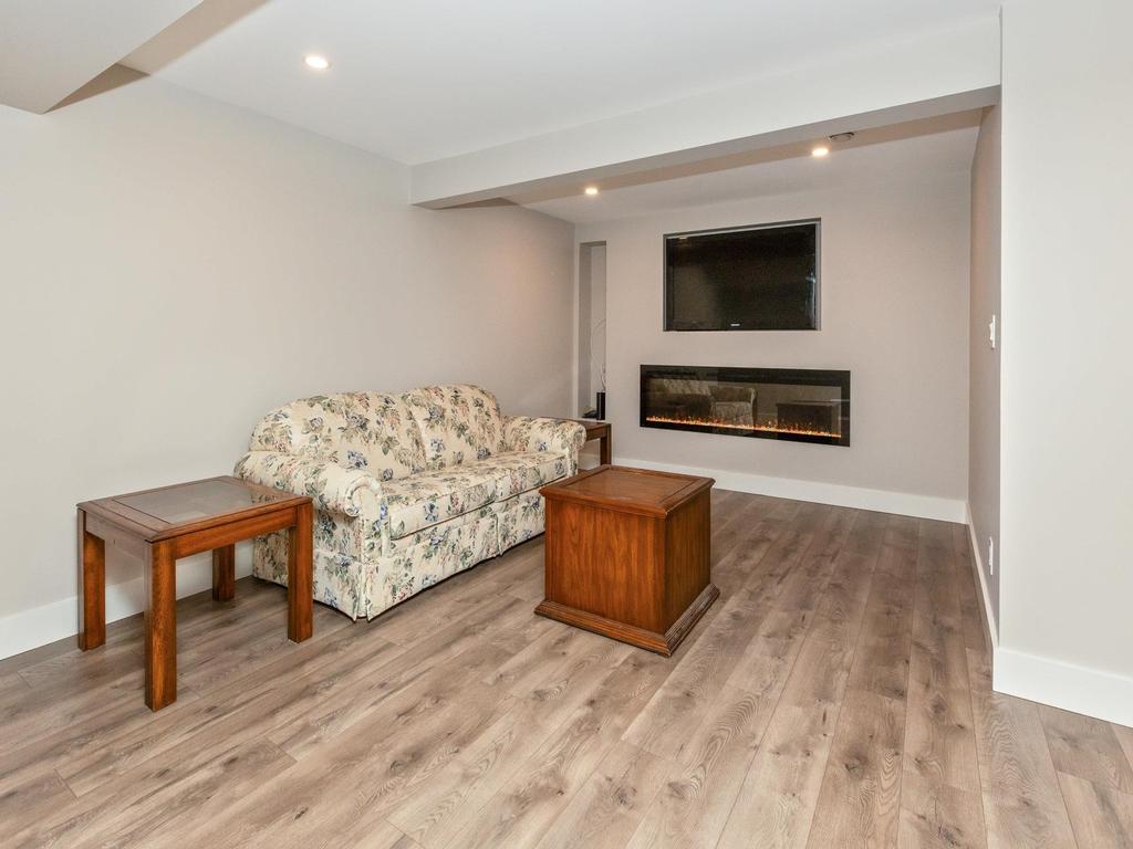 Listing Image for R3044546