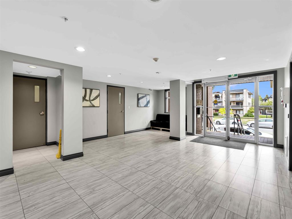 Listing Image for R3046027