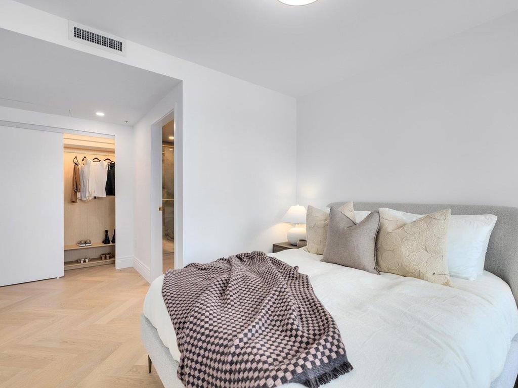 Listing Image for R3046036