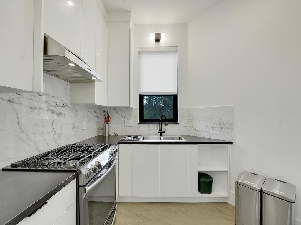 Listing Image for R3046187