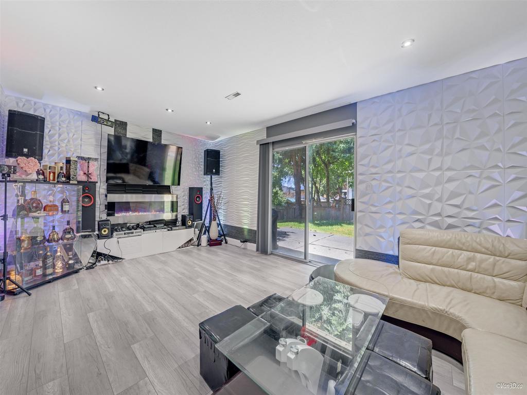 Listing Image for R3046371