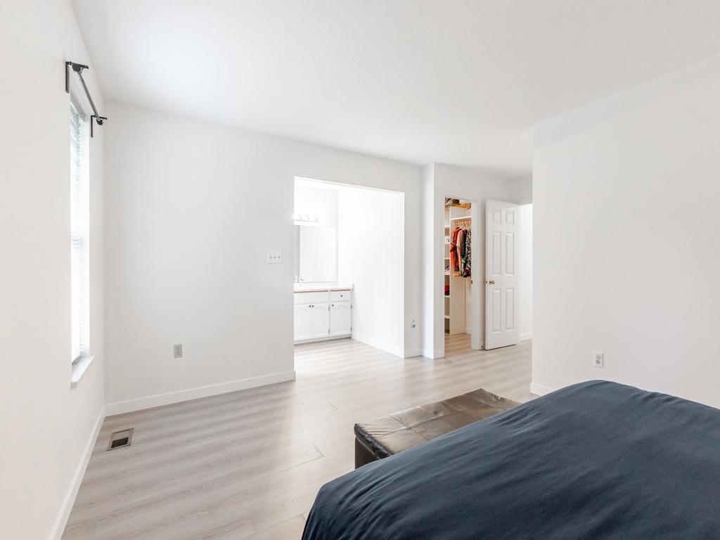 Listing Image for R3046393