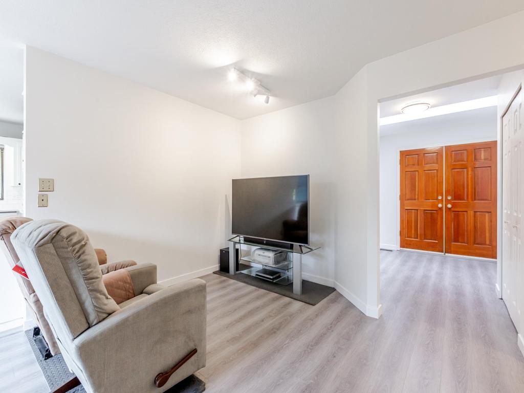 Listing Image for R3046393