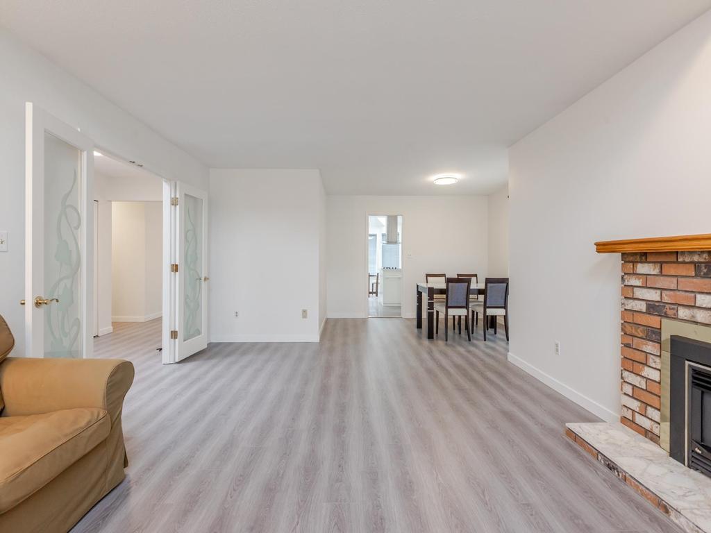 Listing Image for R3046393