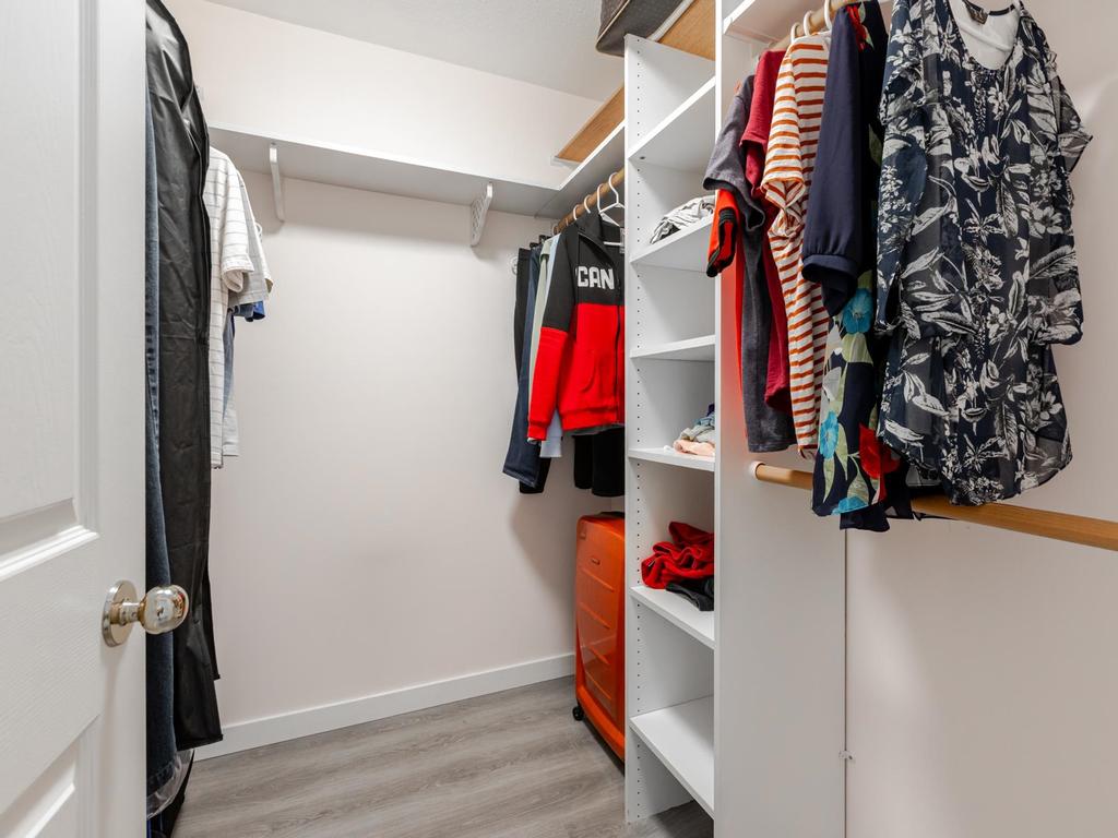 Listing Image for R3046393