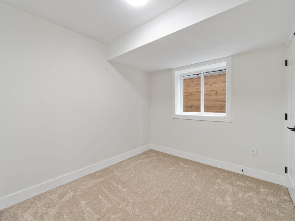 Listing Image for R3046396