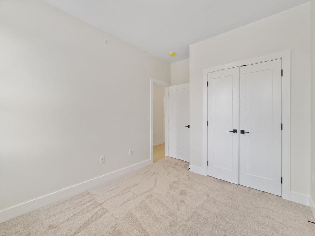 Listing Image for R3046396