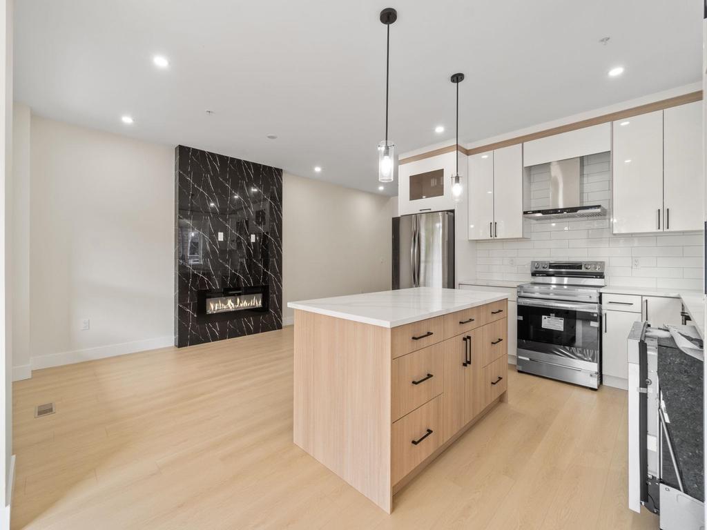 Listing Image for R3046396