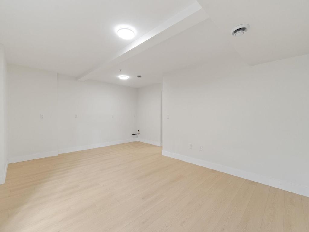 Listing Image for R3046396