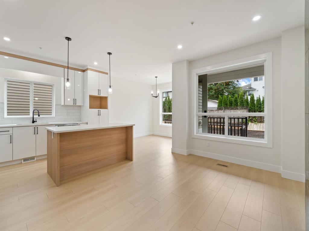 Listing Image for R3046396