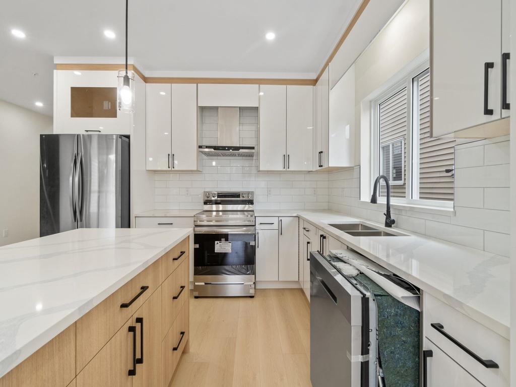 Listing Image for R3046396