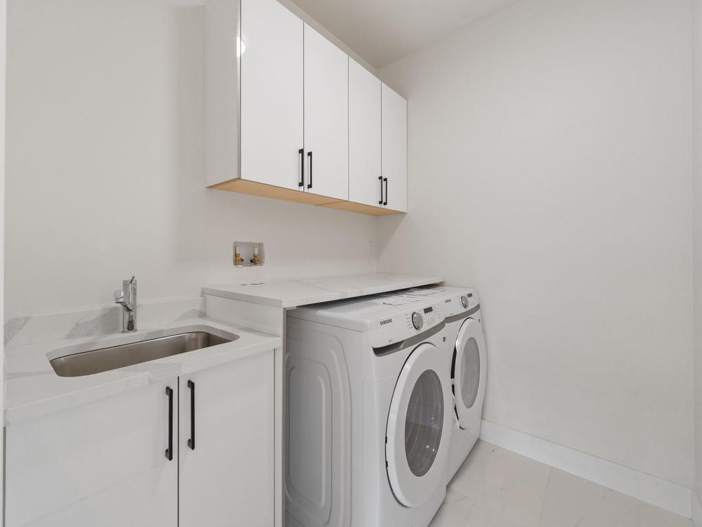 Listing Image for R3046396