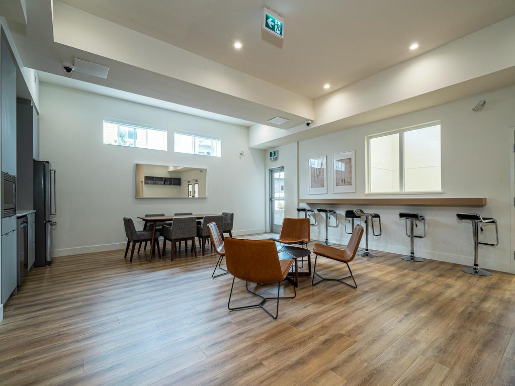 Listing Image for R3046595