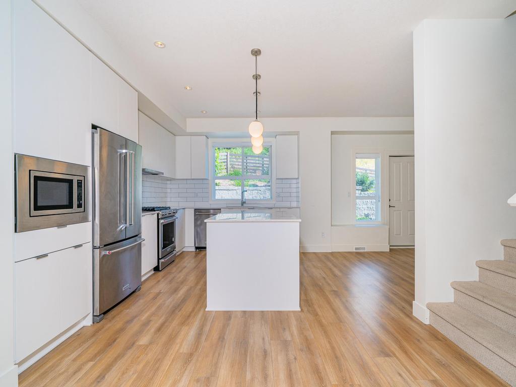 Listing Image for R3046595