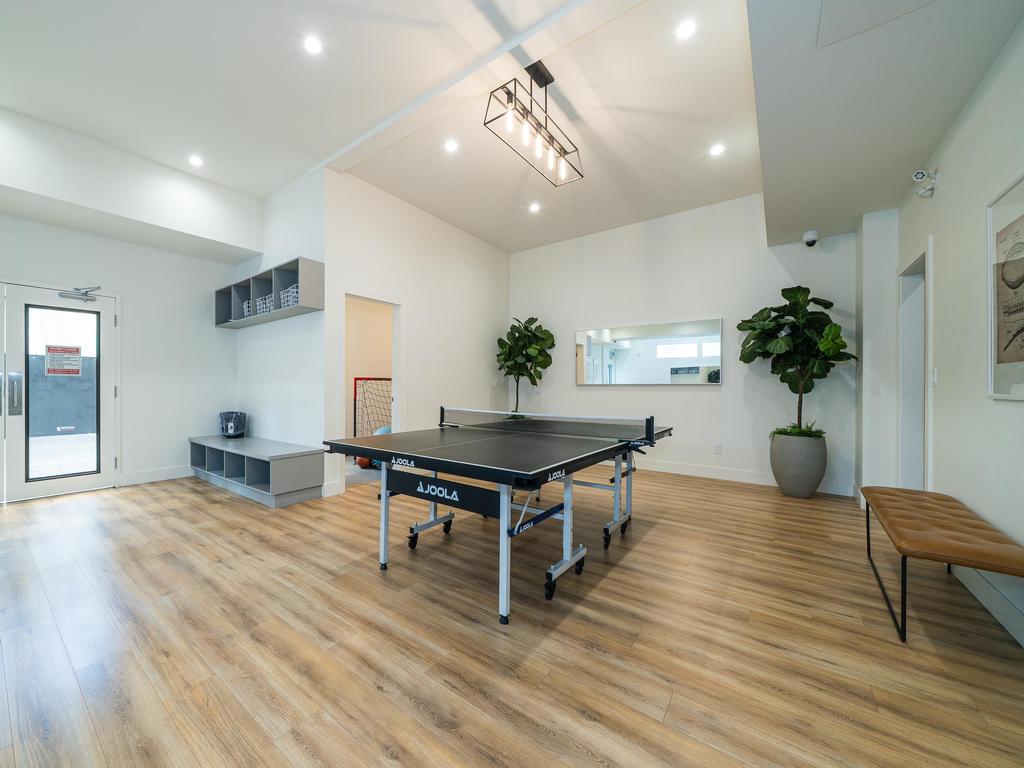 Listing Image for R3046595