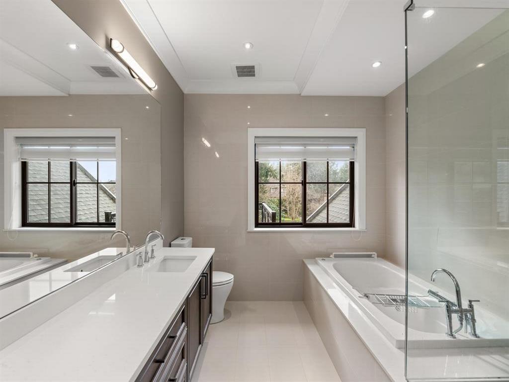 Listing Image for R3046834