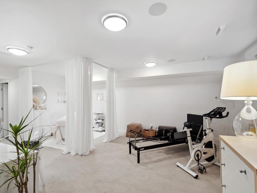 Listing Image for R3047852