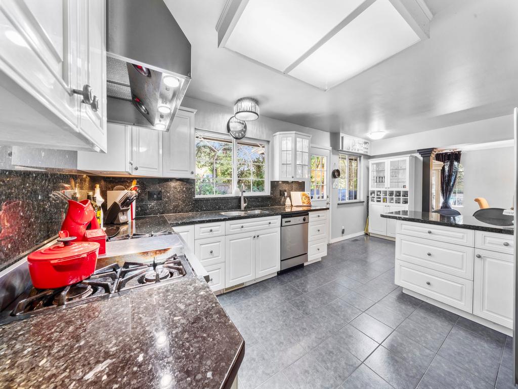 Listing Image for R3048340