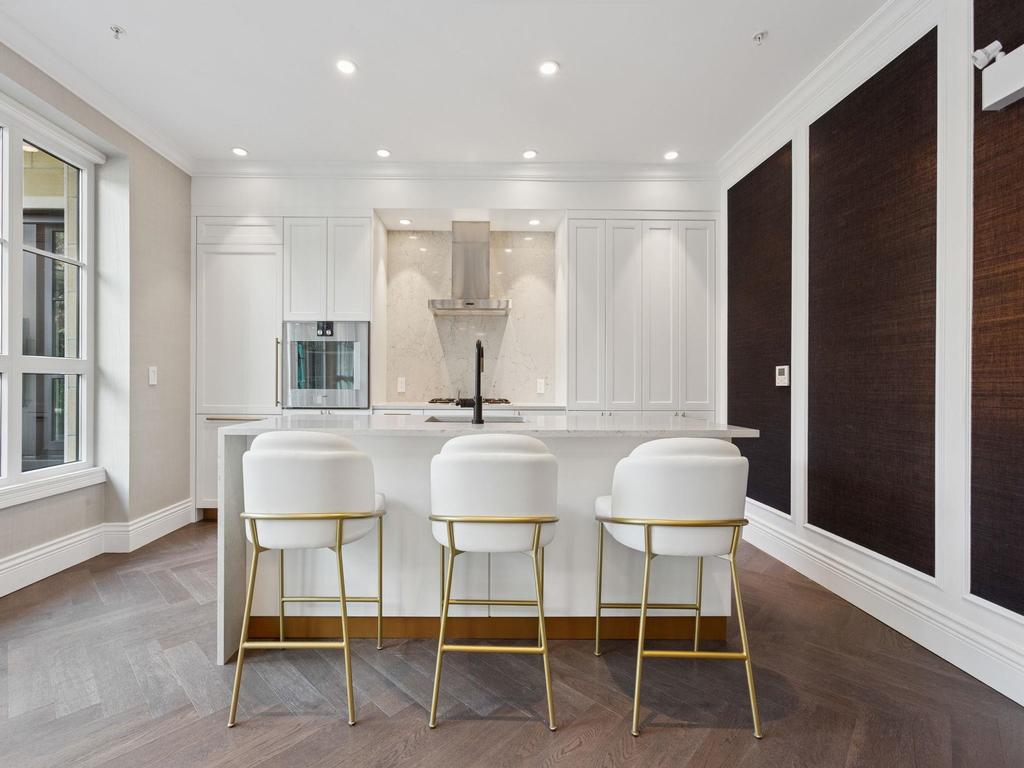 Listing Image for R3048952