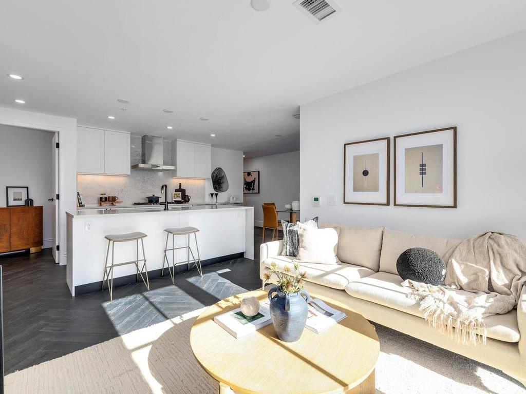 Listing Image for R3048952