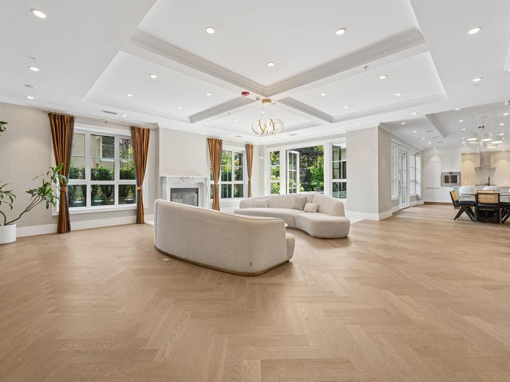 Listing Image for R3048952