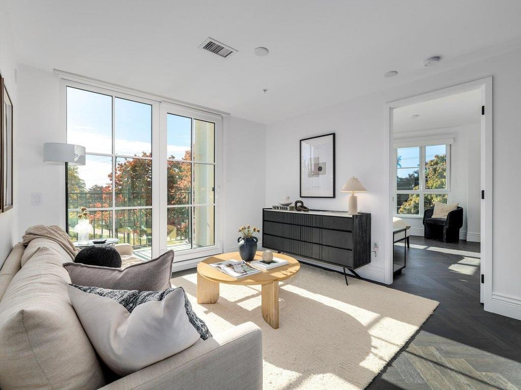 Listing Image for R3048952