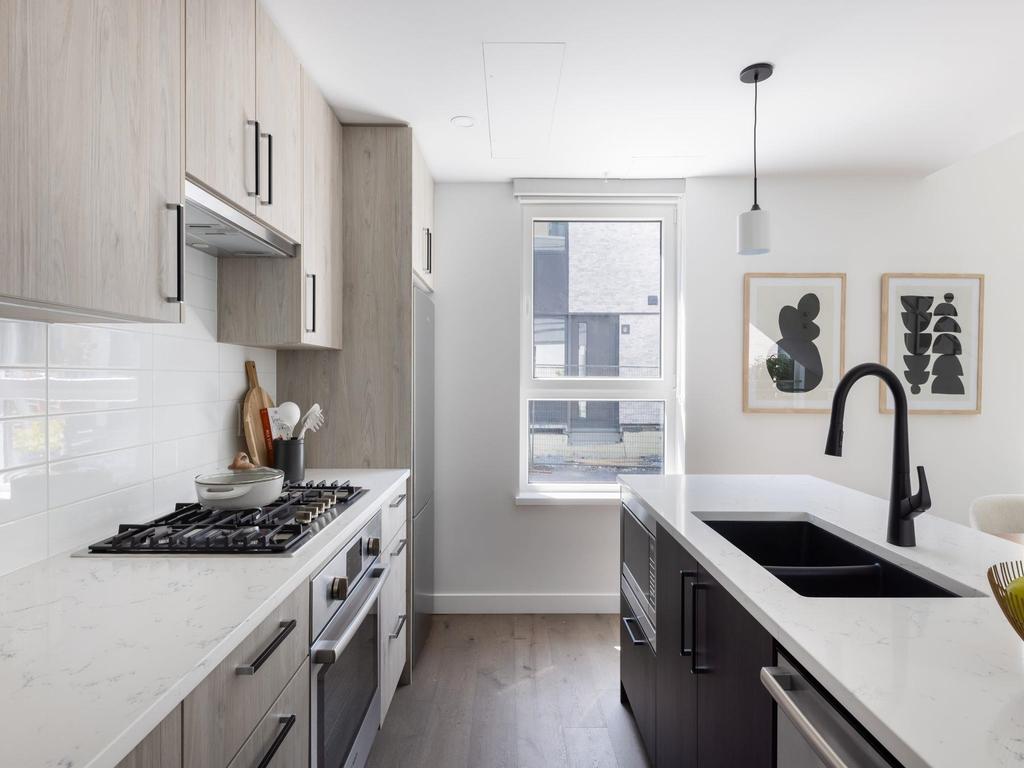 Listing Image for R3049095