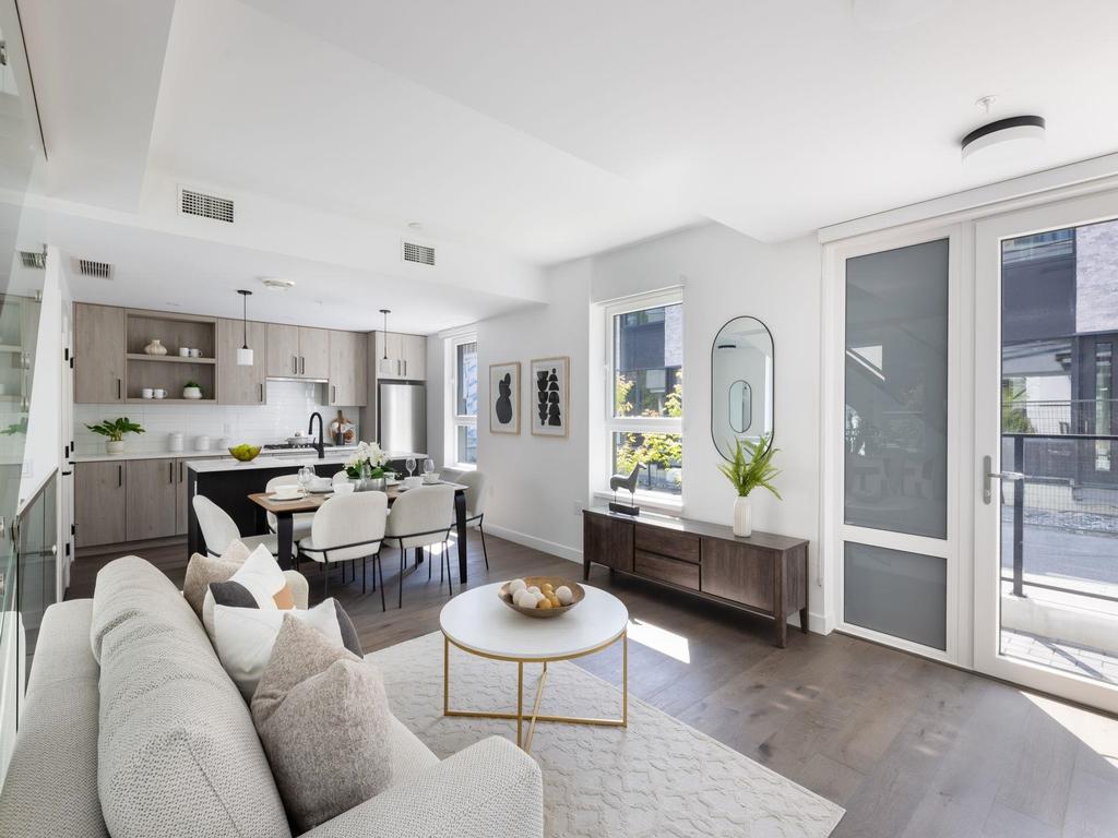 Listing Image for R3049095