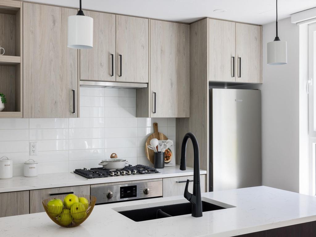 Listing Image for R3049095