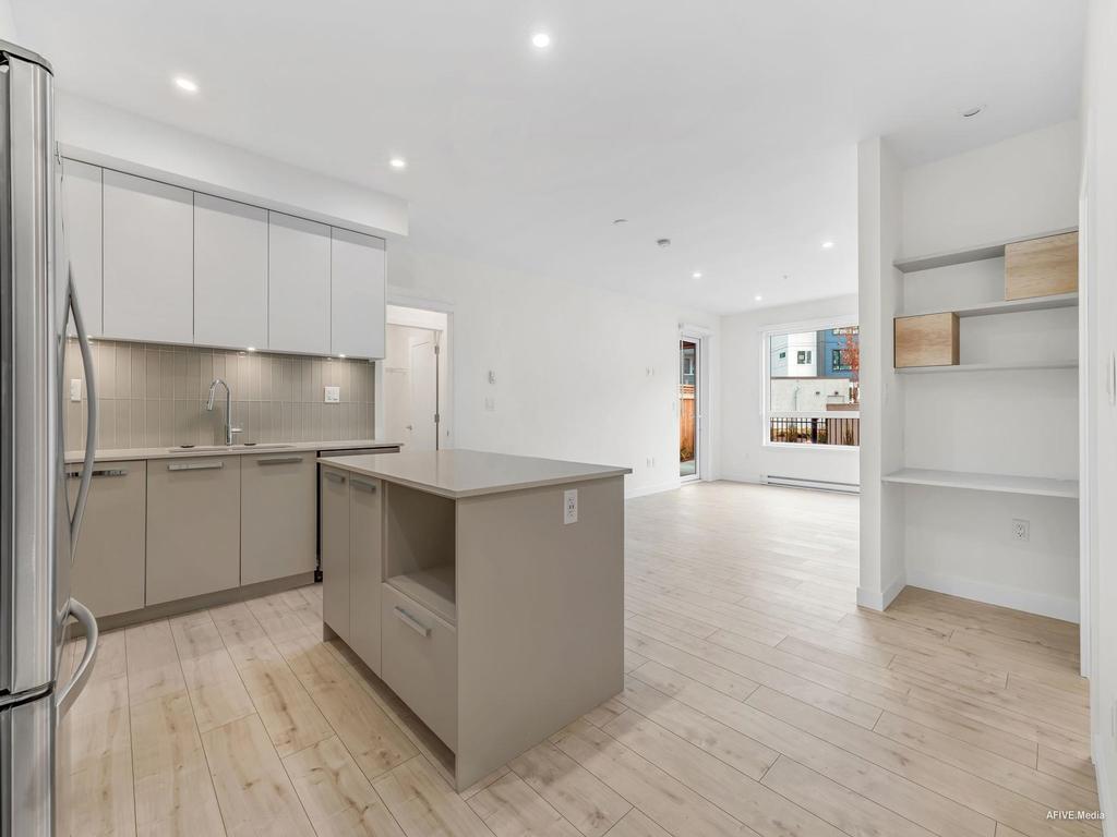 Listing Image for R3049323