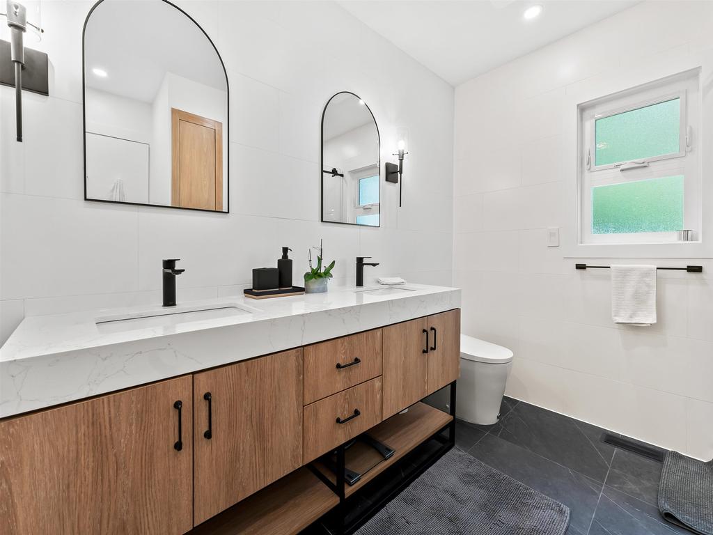 Listing Image for R3049998