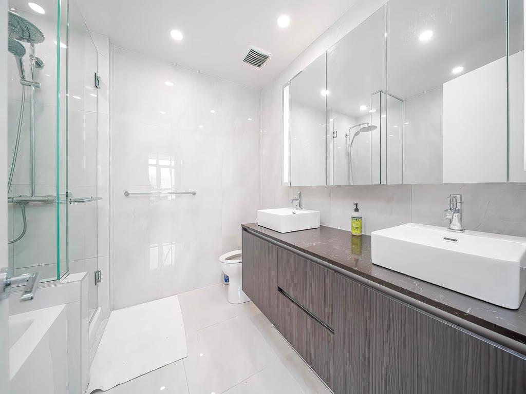 Listing Image for R3055978