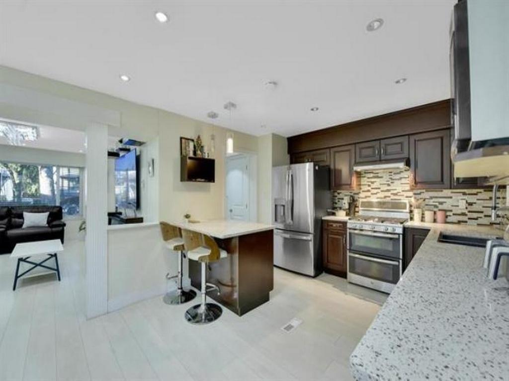 Listing Image for R3056589