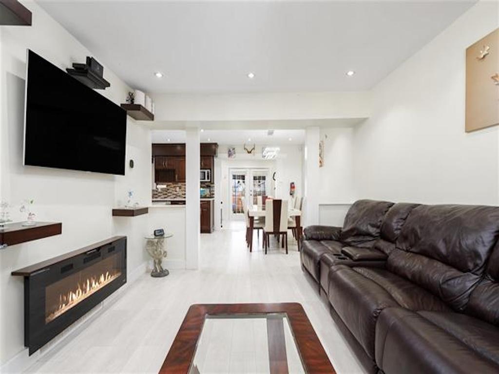 Listing Image for R3056589