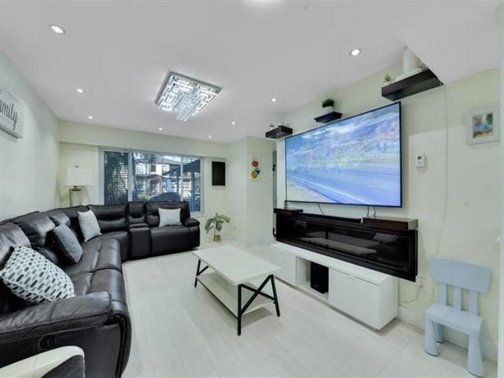 Listing Image for R3056589