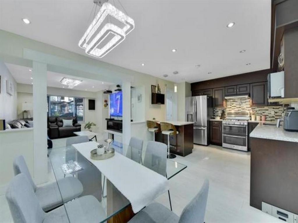 Listing Image for R3056589