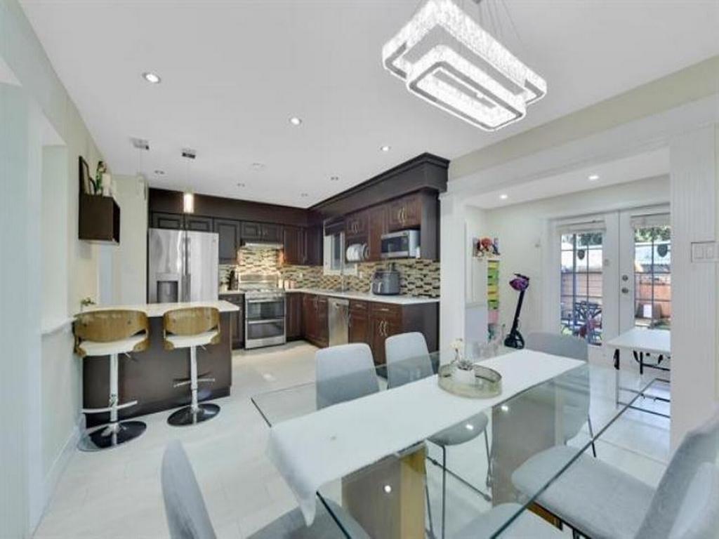 Listing Image for R3056589