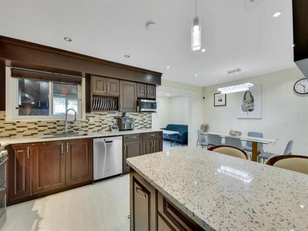 Listing Image for R3056589