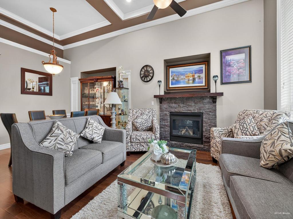 Listing Image for R3056656