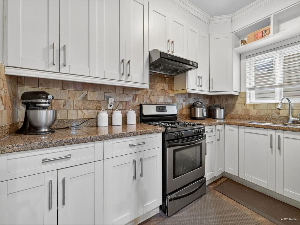 Listing Image for R3056656