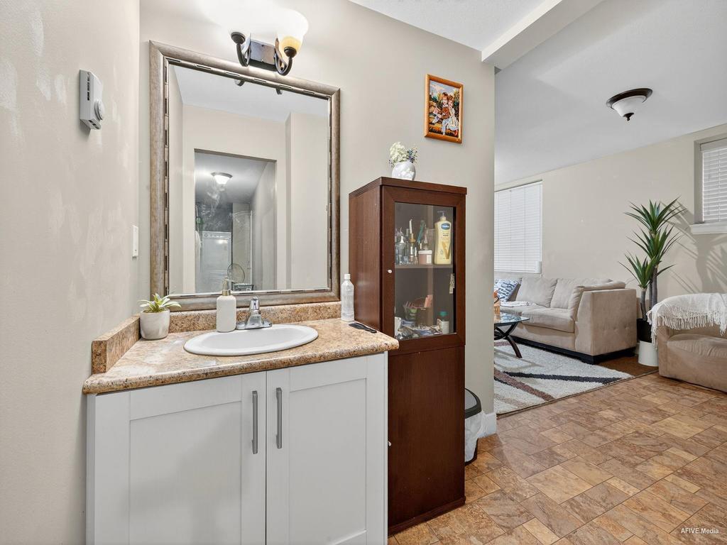 Listing Image for R3056656