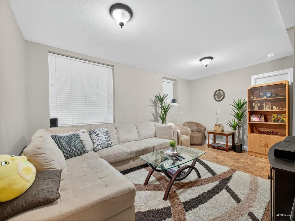 Listing Image for R3056656